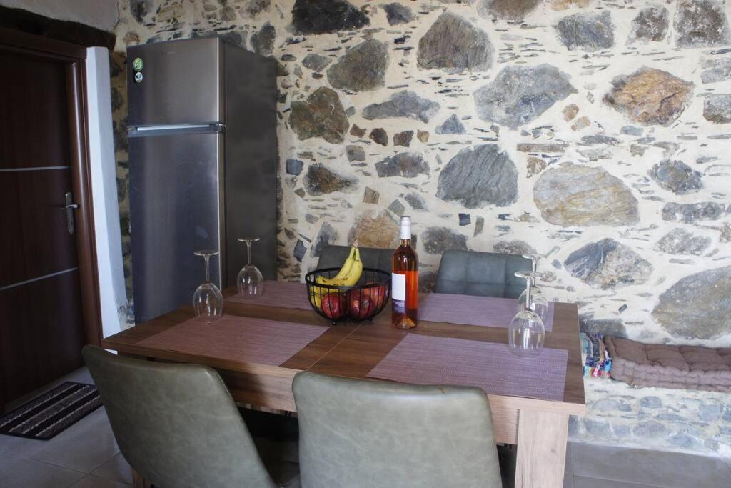 Willa Alegria Stone House AmigdhalokeFálion Zewnętrze zdjęcie